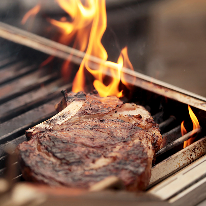 viande grillée au barbecue