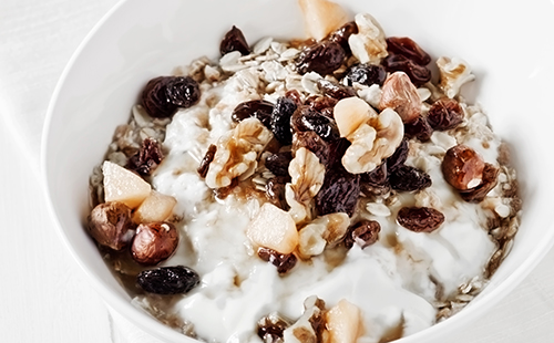 Yaourt au granola et pépites de chocolat