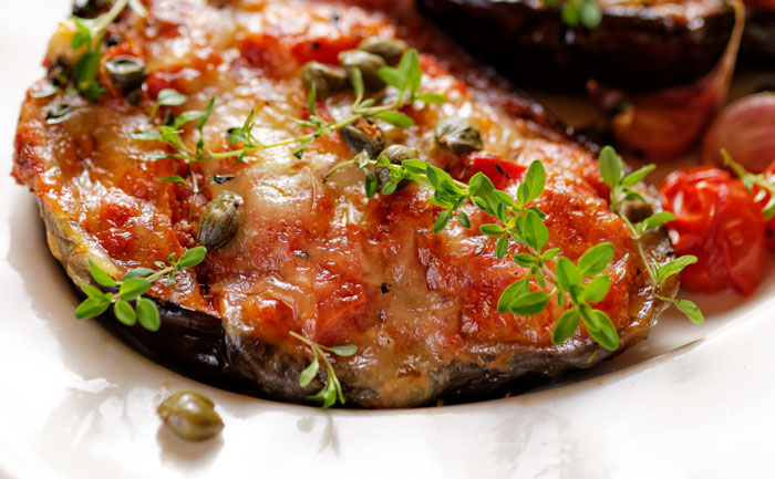 Aubergines provençales gratinées à la scamorza