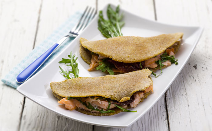 Galette bretonne au saumon fumé et roquette