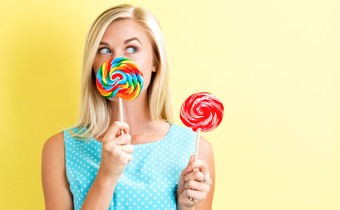 Femme et sucreries