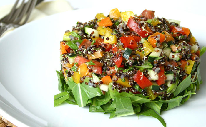 Salade de quinoa, tomates et concombres