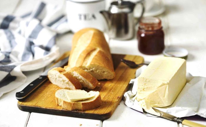 Un des 5 petits-déjeuners adaptés en cas de SII : le pain beurre-confiture et kiwi